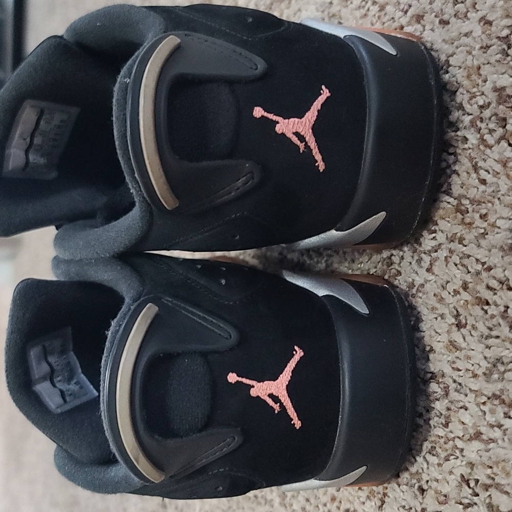 Shoes - Picture 4 of 7